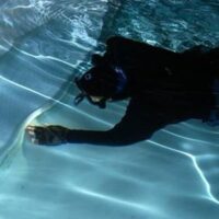 vazamento-em-piscina-